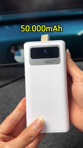 Sạc dự phòng dung lượng lớn, tích hợp đèn pin và dây cáp sạc, có tới 7 cổng đầu vào #sacduphongtrongsuot #sacduphong50000mah #powerbankcharger 