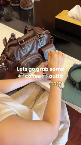 Anytime, anywhere, anyday, and anyone would never get wrong with this Rosie Bag 🧡 #brownbag #handmadebag #corporateslave #takobag #takohandmade #wfc #coffeeshop #localbrand #madeinindonesia