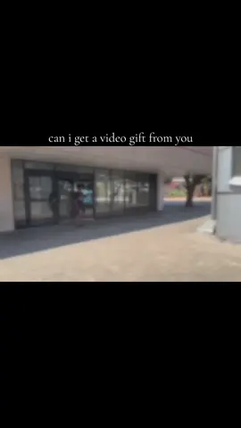 Gold digger prank in south africa 🇿🇦😄🤣#italy #germany #france #usa #creatorsearchinsights #uk #spain #sayoutubers0 