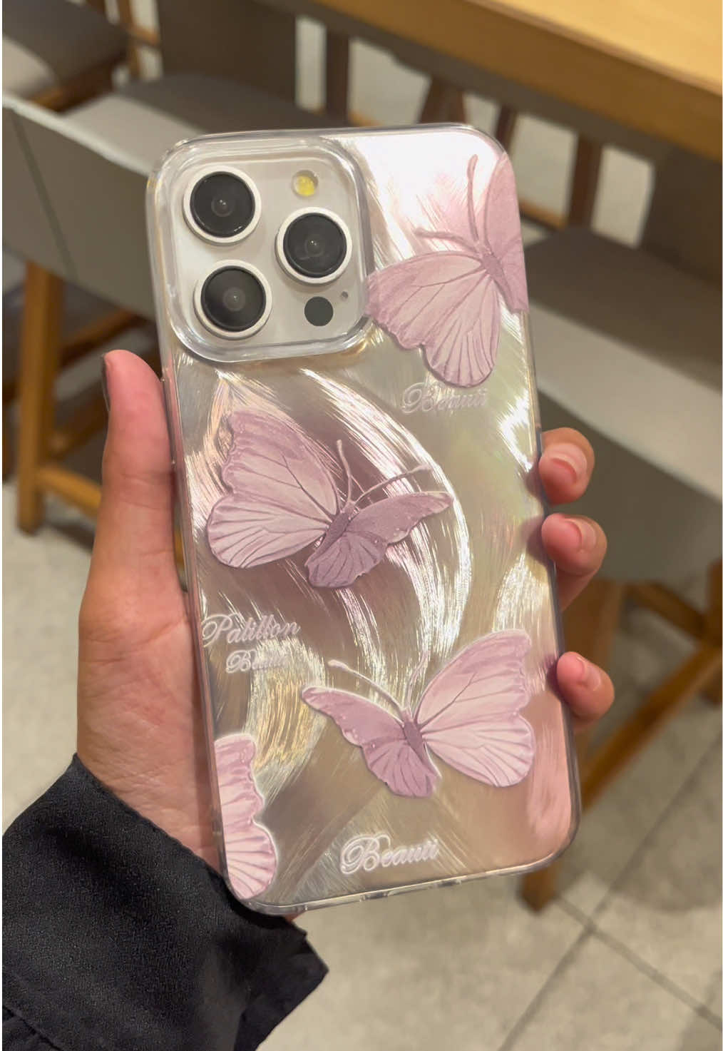 New collection!!✨😍 #rekomendasicase #fyp #clarity #swirl #butterfly #hardcase #caseaesthetic #casemurah #luxury #casehp #newcollection #fypgakni #bismillahfyp #masukberanda 