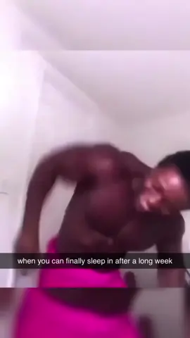 WHEN YOU CAN FINALLY SLEEP IN 🥳 #justaverageus #fyp #sleep #freetime 