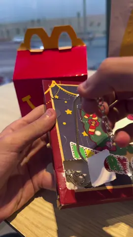 Hello kitty advent calendar 😳💓 #hellokitty #hellokittylover #adventcalendar #hellokittymcdonalds #christmascountdown #christmasgift #hellokittyfinds #hellokittyhunting 