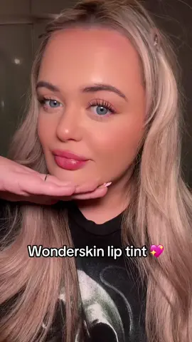 Shade: Adore 💖 @Wonderskin Beauty @Wonderskin 💋 #wonderskin #wonderskinbeauty #wonderskinlipstain #lipstain #fyp #blackfridaysale #tiktokmademebuyit 