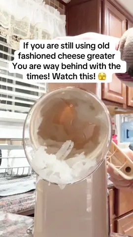 I feel like inwas living under a rock until now! This is a kitchen must have! #TikTokShopBlackFriday #TikTokShopCyberMonday #rotarycheesegrater #cheesegrater #susteas #susteascheesegrater #christmasgiftideas @SUSTEAS US 