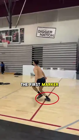 Simple drill to improve your jump technique #jumping #jumphigher #dunking #howtodunk #jumptraining #basketball #volleyball #strengthtraining #dunk