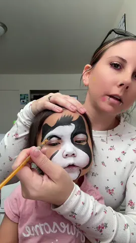 FACEPAINTING MY TODDLER  #fypシ #fyp #viraltiktok #facepaint #facepainter #artistsoftiktok #facepainting #facepaintingkids #toddlermom #sahmlife #funactivities #indooractivities #professionalfacepainter #facepaintideas 