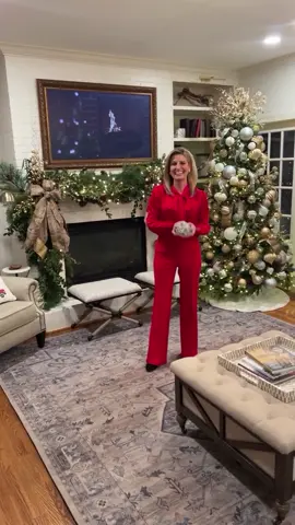 🎄✨ Christmas is officially HERE! And it makes my heart so happy! 😂🎅 But don’t worry, my dining room is still holding strong for Thanksgiving vibes 🍂🦃—ha! Who else loves this magical mix of pumpkins and twinkling lights? 🎃➡️✨ Drop a 🎄 or 🍂 in the comments—are you team Christmas or team Thanksgiving right now? Let’s hear it! ❤️✨ #ChristmasDecor #HolidaySeason #HomeForTheHolidays #MerryAndBright #ThanksgivingPrep #HolidayDecorInspo #ChristmasLovers #CozyChristmas #MomsWhoDecorate #TisTheSeason #HomeDecorTikTok #HolidayAesthetic