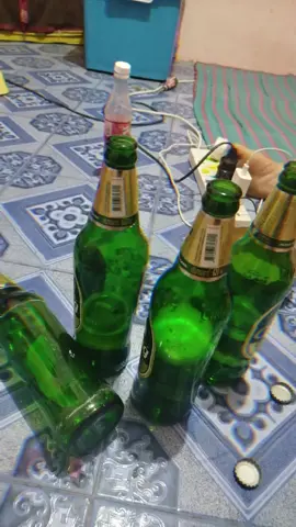 ကိုလည်းမကြိုက် မင်းလည်းမကြိုက်တဲ့ အရက်တွေ မင်းကြောင့်သောက်တတ်နေပြီ အရက်သမားကြီးကိုဖြစ်လို့💔🥀