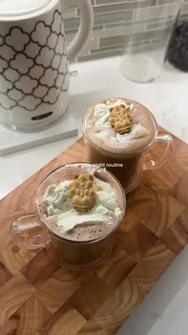 ❄️🩵☃️🕯️ #fyp #treehutpartner #videodiary #cozyvibes #winter #gossipgirlchristmas #SelfCare #aestheticvideos #pinterestgirl #nightroutine  @Tree Hut 💋 