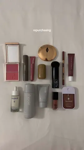 🤎#fyp #makeup #skincare #recommendations #rhode #patrickta #saiebeauty #merit #charlottetilbury #aesthetic #cleangirl #pinterest @touchland @rhode skin @patrick ta @Saie @Caudalie @MERIT Beauty @Summer Fridays 