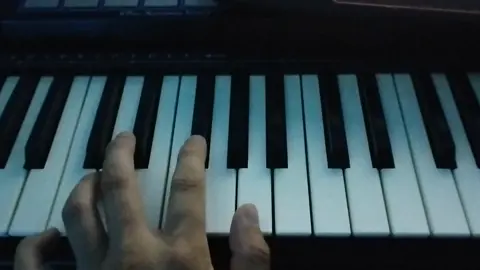 A las 9 - No Te Va Gustar 🎹👋🏻#Cover #shorts #viral_video #fyp #acustico
