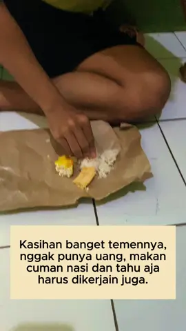 Sedih banget! Momen teman lagi ga punya uang, makan seadanya malah dikerjain temennya #bercanda #keterlaluan #marah #parah #viral #berita #fyp #trending
