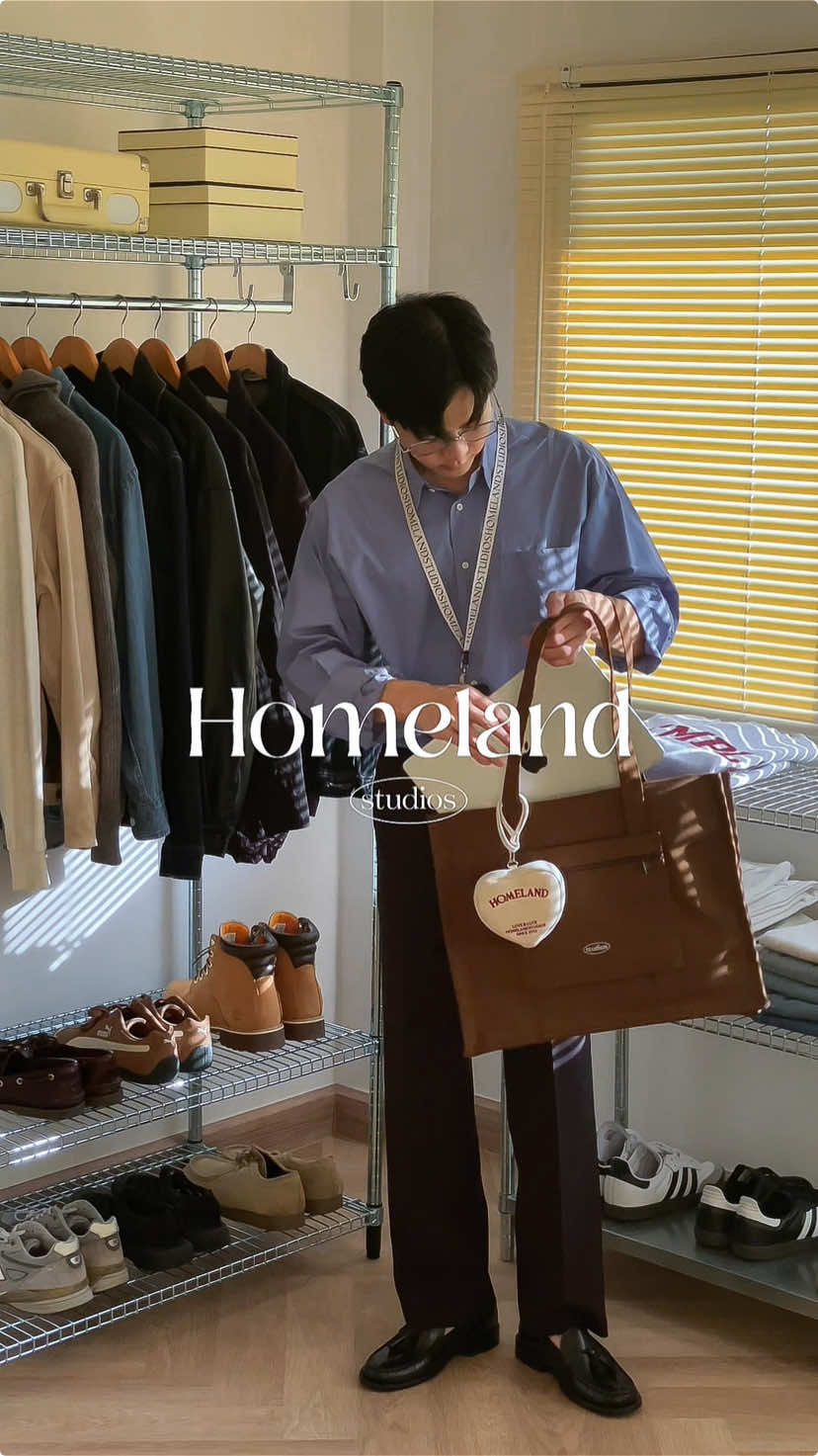 หนุ่มออฟฟิศคนนี้เป็นของคุณนะ 👔📎💼 👉🏻 @homelandstudios  #OOTD #outfitoftheday #menoutfit  #แต่งตัว #แต่งตัวผู้ชาย