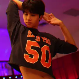 Pantes si joong archen ini senyum2 terus kalau denger croptop😭😭 #joongarchen #dunknatachai #joongdunk 