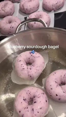 What i mean when i say go get yourself a sourdough kit… ♥️🥖 The power of a sourdough starter is infinite truly! #sourdoughbaking #sourdough #sourdoughtok #sourdoughscoring #tiktokmademebuyit 