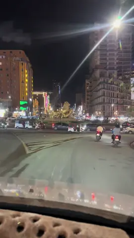 Nơi có nhà thì không có công việc, nơi có công việc thì không có nhà. Nơi bận rộn kiếm tiền thì không có tình yêu, nơi có tình yêu thì lại không có tiền. Cuộc sống không phải là vì tiền, nhưng cuộc sống bạn mong muốn đâu đâu cũng là tiền.. 😔