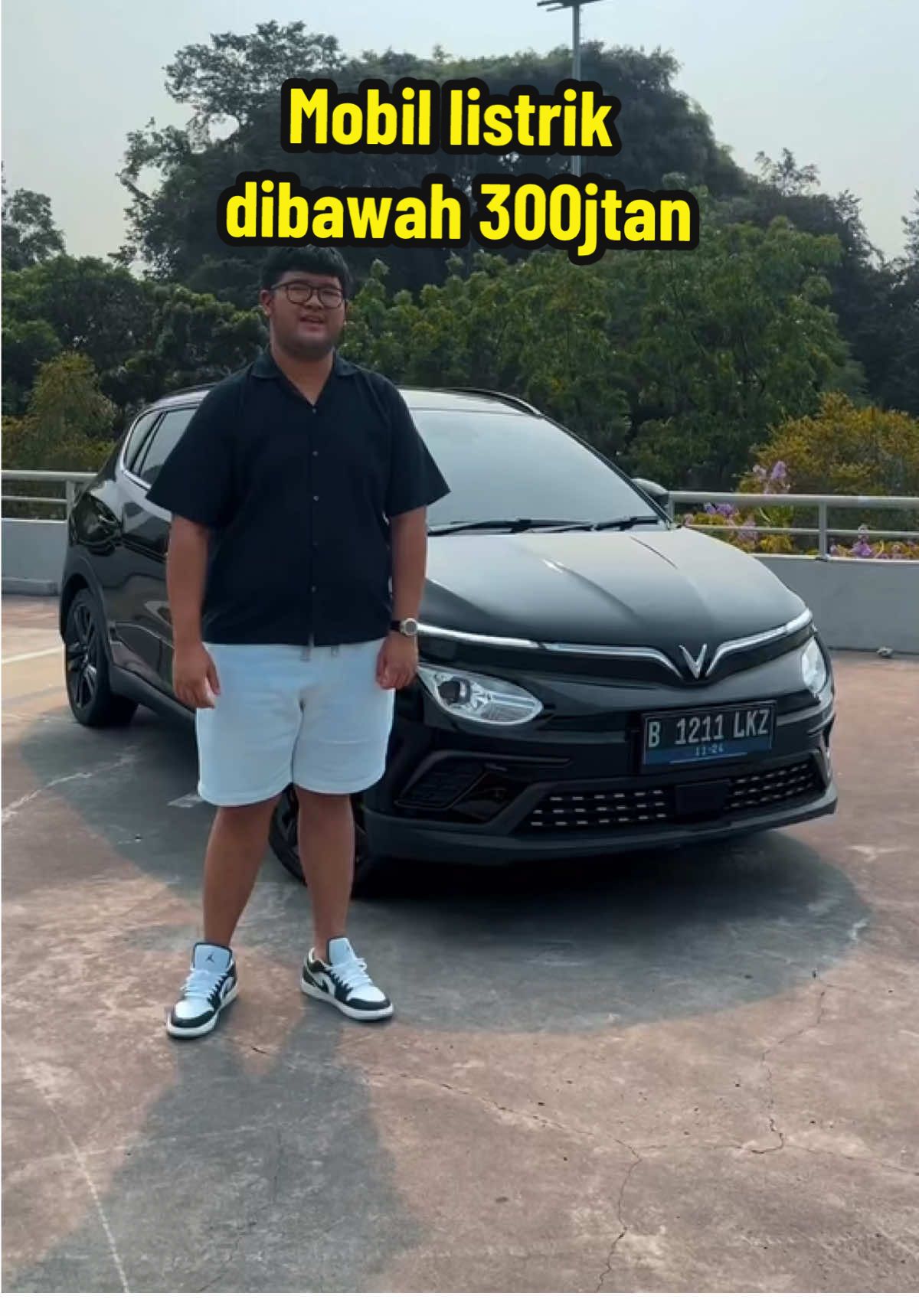 Yang mau Test Drive Sini Merapat! Mobil listrik paling worth it dibawah 300 jtan so far adalah Vinfast VF e34. Ingin test drive dan bertanya tanya lebih lanjut bisa datangi Gallerie Vinfast Radio Dalam atau whatsapp ke nomor 082178030303 #vinfast #vinfastvfe34 #mobillistrik #mobil200jtan #reviewmobillistrik