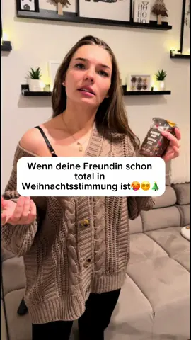 Anzeige I Wenn deine Freundin schon total in Weihnachtsstimmung ist. Da darf die neue Weihnachtsedition von @Bubble_Pop nicht fehlen! Nehmt es mit Humor 🙏♥️ Wie würdet ihr reagieren?🤣🥵#fyp #foryouupage ##typischfrau #typischmann #nomobbing #justtfgorfun#couplecomedy #funnyvideos#fypシ #fypage #fürdich #goviral #viralvideo #viraltiktok#nehmtesmithumor