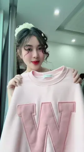 Tui mê màu hường 😍😍🙃 #xuhuongtiktok #trending #xuhuong #dieungocnguyen1998 #sweater #TiecThoiTrend 