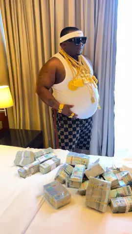 The lifestyle cost, chilling in my five (5) stars luxury apartment at Makati, to God be the glory!! 💯🙏 #billionairegang #billionare #billionairemindset 