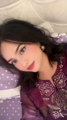 Can someone sing this song for me🥹