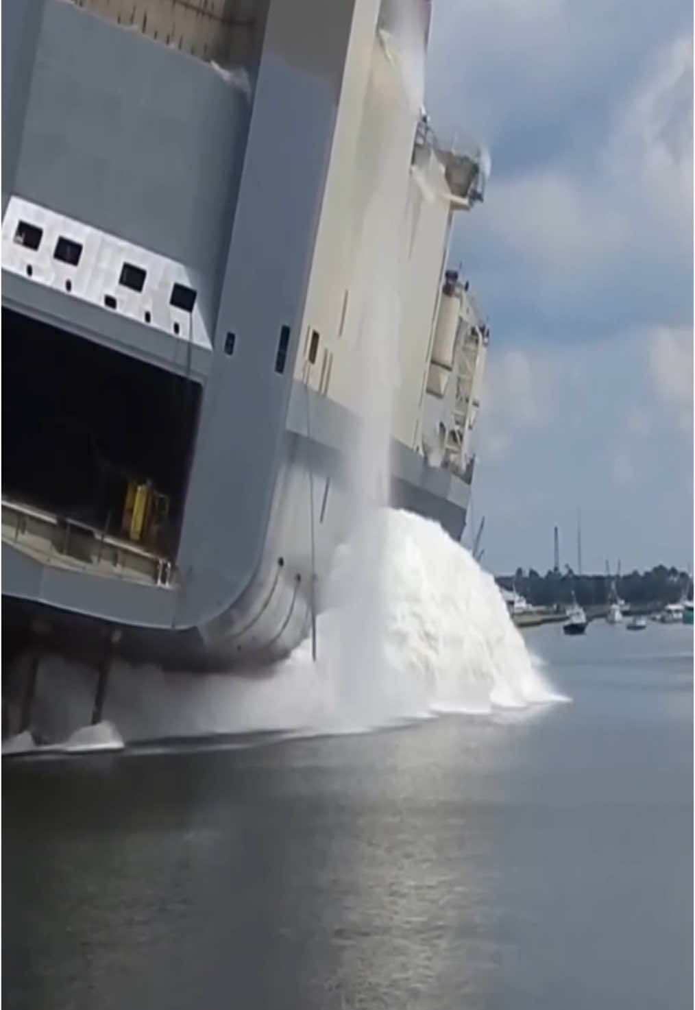 Ships launching 🧐 #ship #vessel #launching #launch #shipbuilding #yard #newbrend 