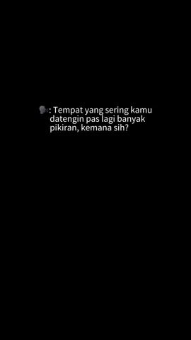 Pantai di malam hari itu, bisa bikin pikiran tenang. Duduk sendirian, sambil dengerin suara ombak hanya ditemenin 🌛 adalah cara aku utk mencari ketenangan sesaat dari berisiknya kehidupan #CapCut 