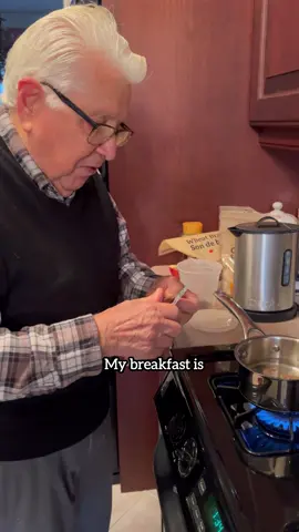 Nonno cooks too! Morning breakfast with Nonno Pasquale #cooking #nonno #family #italian #grandpa #breakfast #fiber #funny #cute #oldschool #tasty #healthy #FoodLover #kitchen #fyp #fup #foryoupagе 