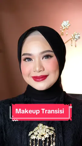 From Makeup Class - Basic to Profesional MUA  Using softlens “Darling-Charcoal Grey” by @Exoticon Official 🤩 #softlens #makeup #makeupartist #makeupjogja #muajogja #makeuptransisi #transitionmakeup #makeuptransformation #preweddingjogja #makeupprewedding 