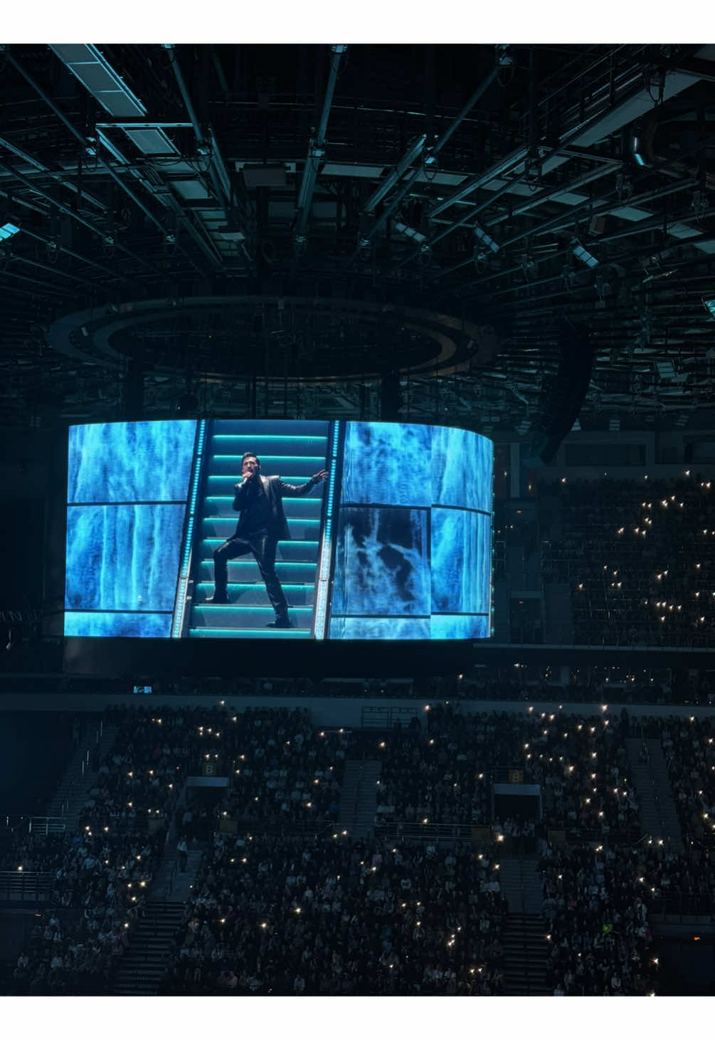 Ведь скажешь, что между нами все было не всерьез…💔 #music #димабилан #reels #этобылалюбовь #минск #концерт #любовь 