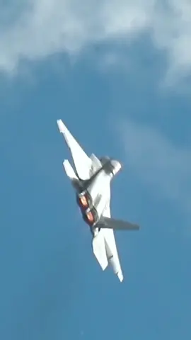 #f22raptor #fighter #airport #navy #military #us 