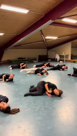 Never not dancing on Wednesdays 🪩 #fy #dance #nevergonnanotdanceagain #pink #multimove #dancers #dansgroep #biforce 