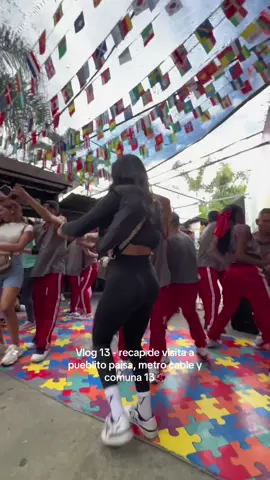 Vlog 13 - recappp de la visita a los primeros lugares que visitamosss en Medellinn💃🏻💃🏻💃🏻✨ waooo cuanto disfrutamossss de verasss se goza demasiado #Vlog #trip #vacation #vacations #colombia #medellin #comuna13 #pueblitopaisa #metrocable 