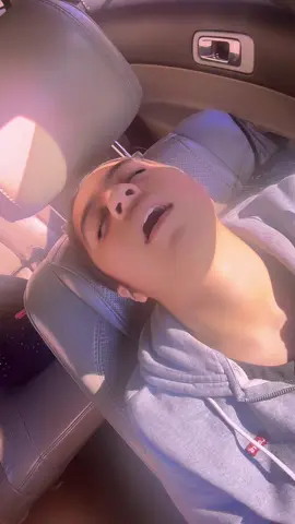 Teenagers always “tired” 🤭😂  #teenager #highschool #tired #kidstiktok #girl #girls #funnyvideo #funnymoments #sleep #sleepy #fun #caught #dormida #haha 