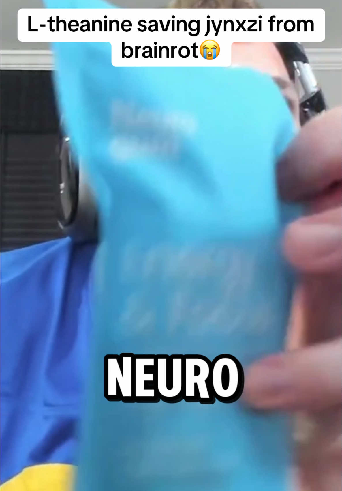 Jynxzi had so much energy from taking 2pieces of neuro gum🤣 @Jynxzi #energy #focus #jynxzi #neurogum #eta #tiktokshopblackfriday 