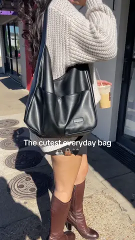Need this in every color #fallfavorites #aesthetic #everydaybag #blackfridaysale #itgirl #shopping 
