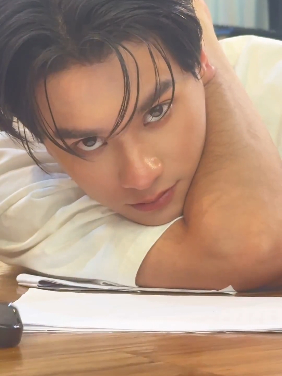 มุมกล้องน้ำปิงที่ถ่ายพี่เก่งคือ boyfriend material มาก ๆ นี่ก็จ้องแต่น้อง #KengNamping #เก่งน้ำปิง #KengHarit #nampingster #khemjiratheseries #เขมจิราต้องรอดseries  #KNPPerfectTen