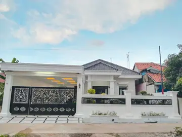 bagusan kaya gini? atau sebelum di renov kasih carport?  #masyaallahtabarakkallah  #fyppppppppppppppppppppppp  #xybca #fory #xybcafyp #xybcza #xyz #foryoupageofficiall #foryoupage❤️❤️ #renovation #rumahminimalis #rumah #renovasirumah #carport #rumahklasik #rumahcantik #rumahaesthetic #rumahidaman 