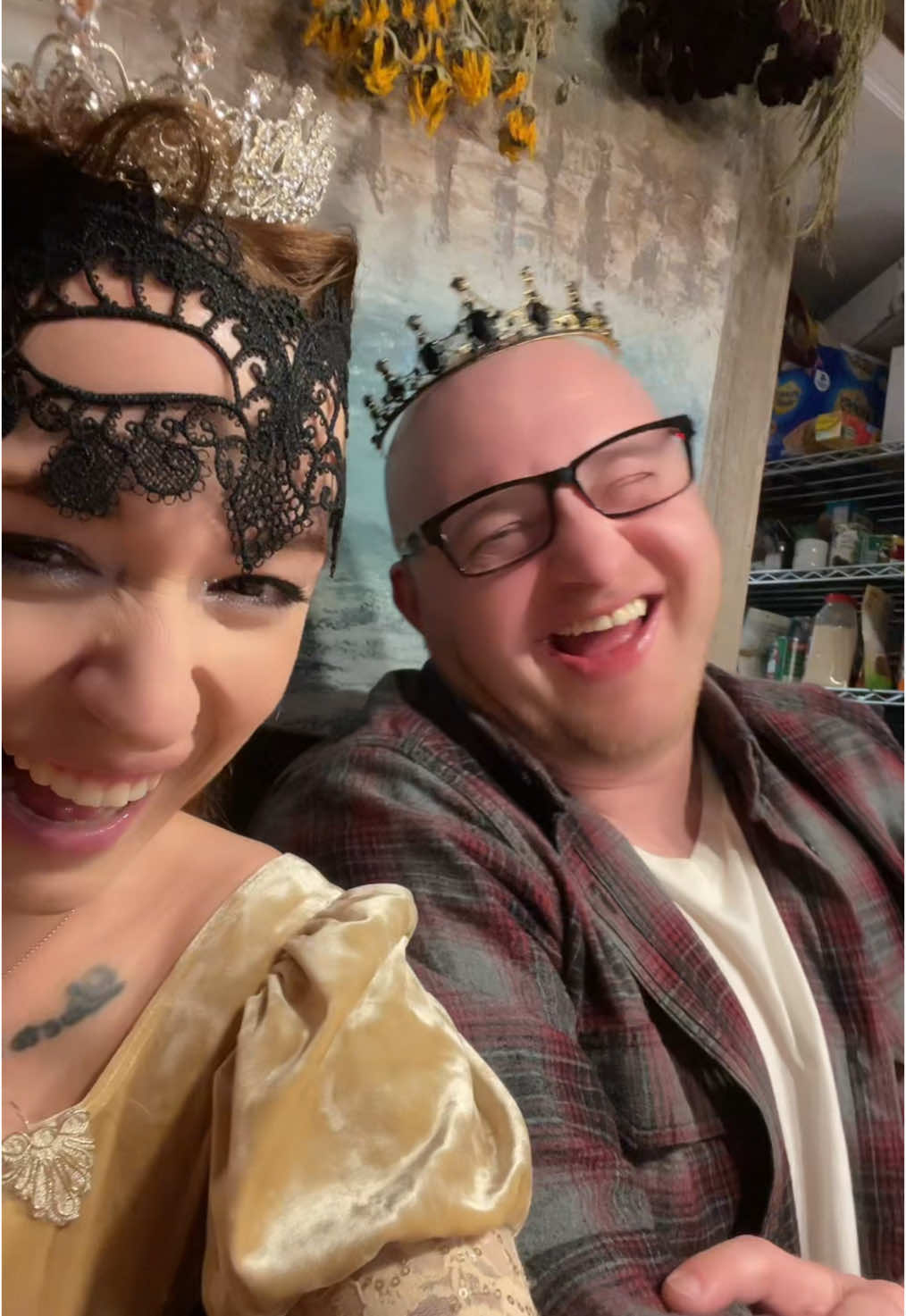 #hiccups #birthday #shenaningans #lightweight #lmao #GameNight #fun #besties #family #fyp #foryoupage #cosplay #renaissance #crown 
