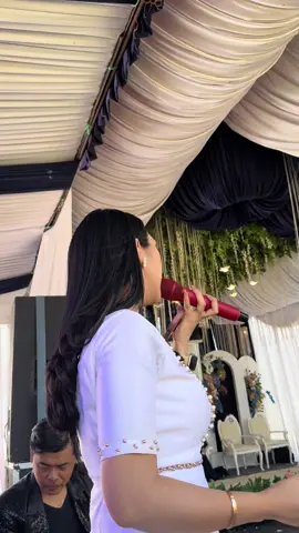 Hobah best✨💃🏼 #hiburan #fyp #fypシ゚ #viral #pernikahan #wedding #wujudkancantikmu #diharipernikahan #special #vendorhiburan #carihiburan #kamisolusinya #dekorasinikah #minimalis #harga #panggung #menyediakan #paketanwedding #weddingsubang #weddingsumedang #weddingbandung #weddingindramayu #mgemusic #