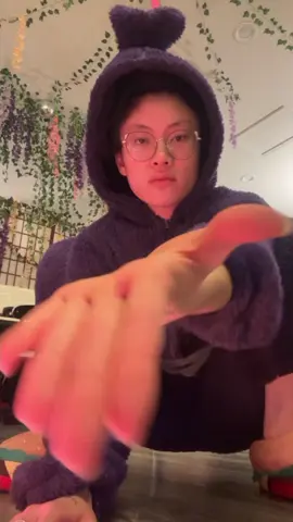 Look at all those chickens #bts #btsarmy #jungkook #euphoria #poledance 