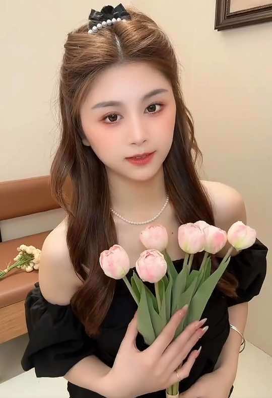 Kẹp tóc nơ lưới đính ngọc trai #huongdanlamtoc #hottrend #LearnOnTikTok #taokieutoc #fashiontiktok #GocLamDep #keptoc #keptocxinh #tiktok #phukientoc #xuhuongtiktok #viraltiktok #tocdep #caitoc #keptoccangcua #viral #fyp 