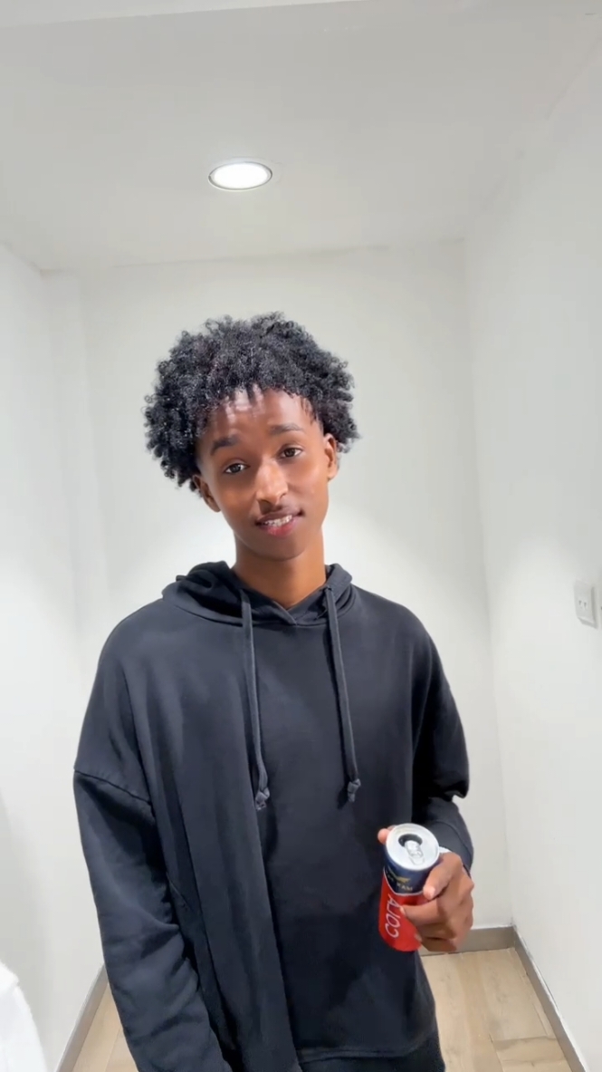 adiguna marwadi tahy😭😅#khadaroww3 #modelkhadaroww #foryouu #somalitiktok #khadaroww ##khadarowww 