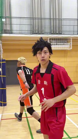 ツッキーとクロ仲良いなw#バレーボール #ハイキュー #牛若くん #haikyuu #volleyball #排球少年 
