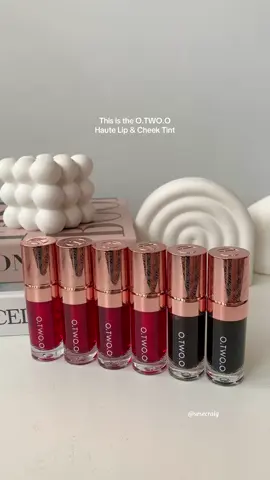 Tired of mattes lippie? now try this O.TWO.O haute lip and cheek tint! 💋 #LipandCheek #Liptint #Cheektint #Otwoo #otwoophbeauty #otwooliptint #otwoolipstick #otwooph #otwoomakeup #tiktokhaul #tiktokfinds #tiktokbudol #musthave #bestpurchase #fyp #foryou 