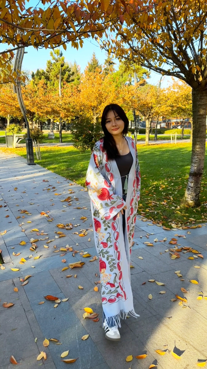 Cashmere  Uzbek traditional clothing Özbek milli kıyafetleri  Узбекские национальные одежды #UzbekStyle #UzbekistanFashion #TraditionalClothing #NationalAttire #HeritageWear #EthnicFashion #CulturalStyle #UzbekDesign #FolkFashion #CentralAsianStyle #ÖzbekGiyim #ÖzbekStili #ÖzbekDeseni #ÖzbekModa #GelenekselGiyim #MilliKıyafet #KültürelMiras #EtnikGiyim #OrtaAsyaStili #FolklorKıyafeti  #УзбекскаяОдежда #УзбекскийСтиль #УзбекскаяМода #ТрадиционнаяОдежда #НациональнаяОдежда #КультурноеНаследие #ЭтническаяОдежда #СреднеазиатскийСтиль #ФольклорнаяОдежда #УзбекскийУзор