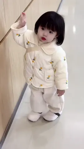 xinh cá đi thoaiiiii #quanaotreem #setchobegai #quanaochobe #váyxinh #quanaobegai #xh #aokhoacchobe 