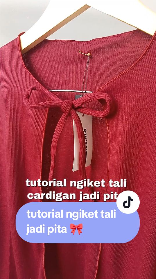 warna wine lagi happening banget,baru banget beli cardigan nya lagi flash sale,cek deh di keranjang kuning 🍒 #cardigan #fypシ #ribbon  #maroon 