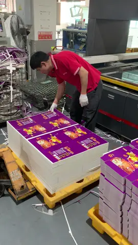 The printing product is being cut. So the shape of the box will come out#package #box #printing #paper #custom 