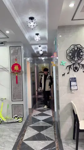 If Mom can't control you, then have a younger sister to control you#Secondchildlife